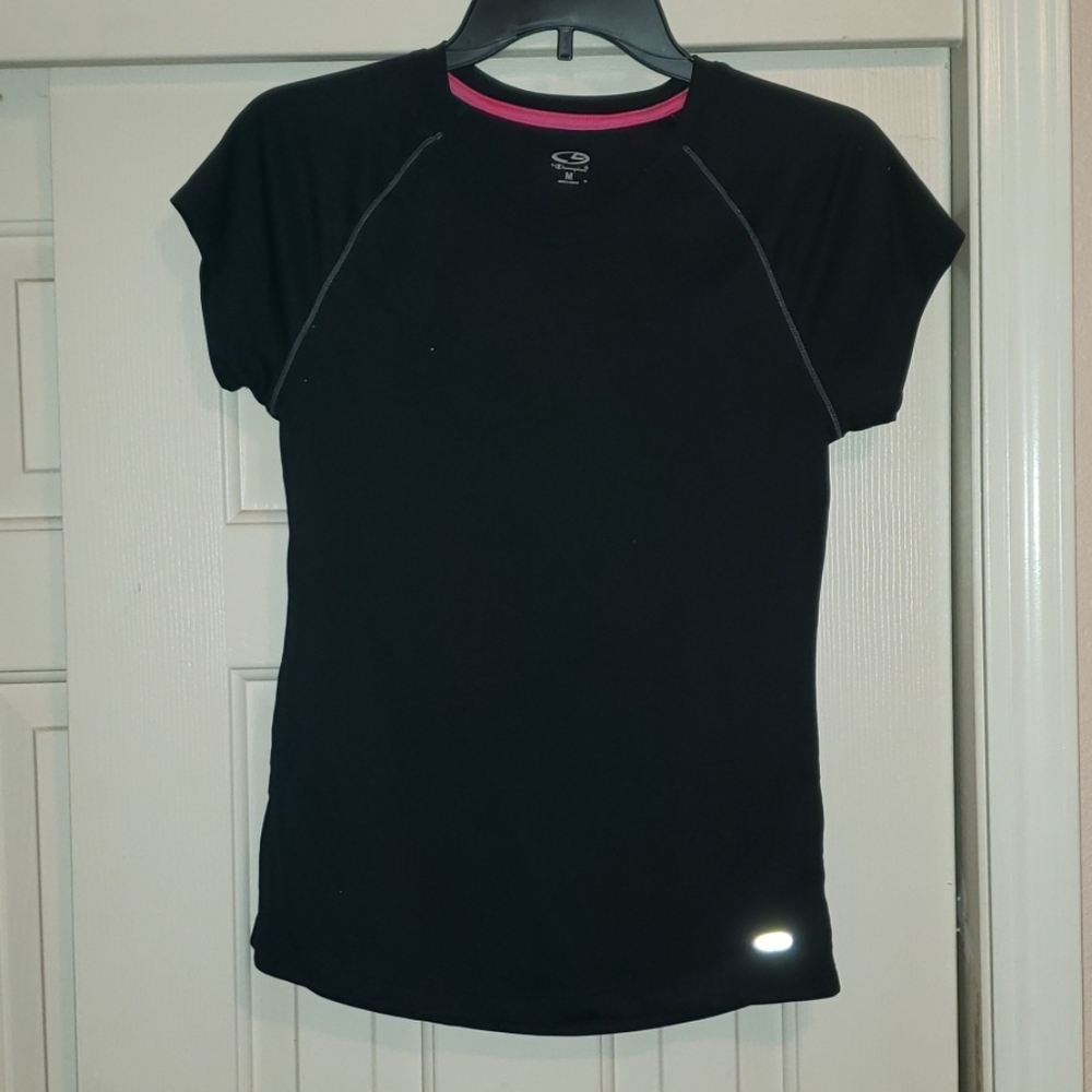 Black workout tee